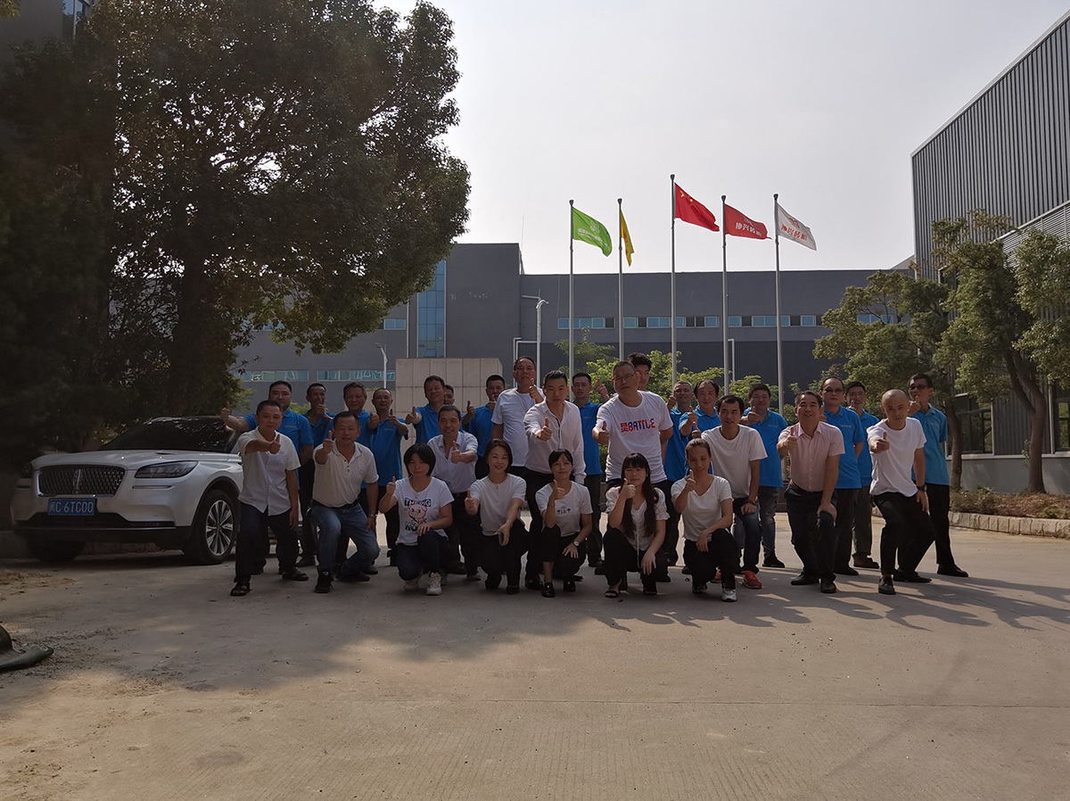 技術是(shi)優秀生(sheng)産力。爲(wei)了提升(sheng)環保磚(zhuan)機的價(jia)值